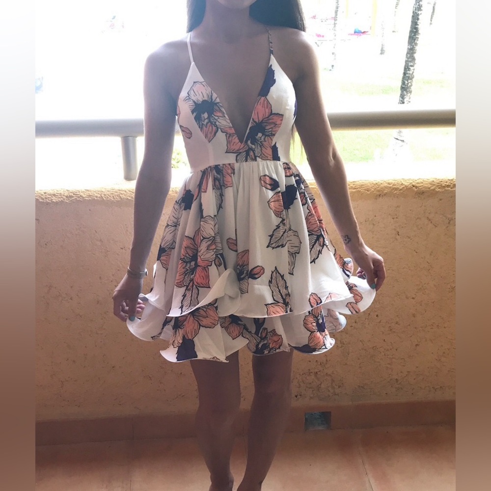 Selfie Leslie Floral Dress Size XS